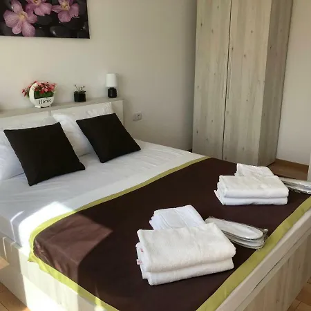 Appartamento Roxy Apartament Mamaia Nord Năvodari